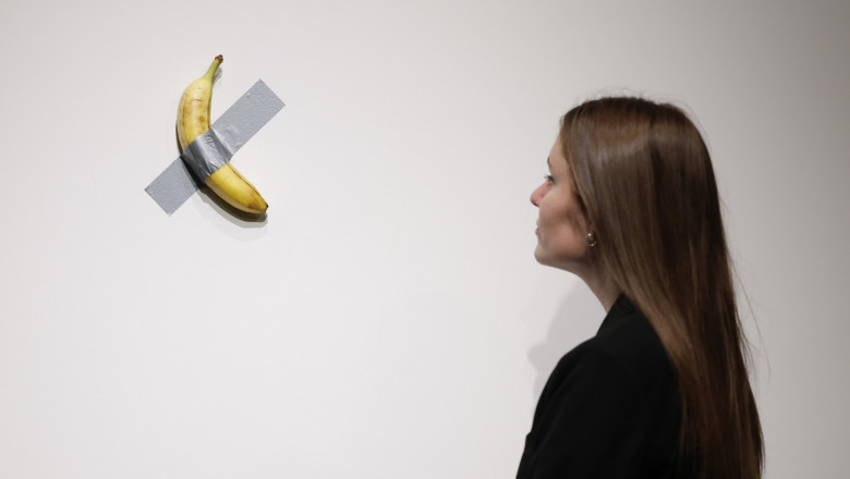 _Maurizio Cattelan's 'Comedian'_ The $6.2 Million Banana Artwork Challenging the Value of Art_