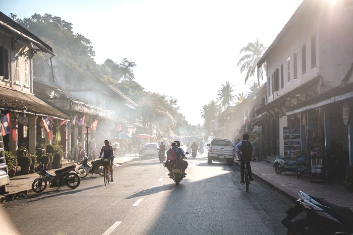 _Tragic Methanol Poisoning in Laos_ Six Tourists Dead After Consuming Local Vodka_